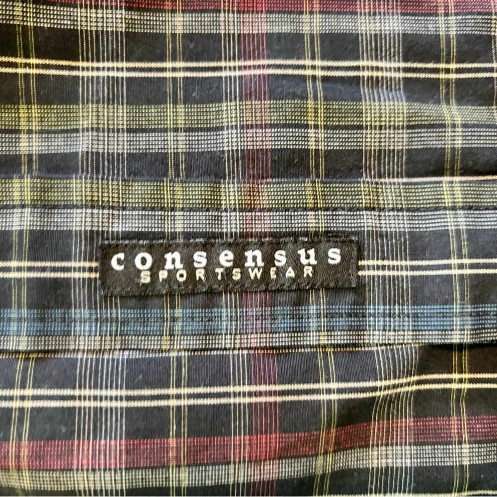 Consensus long‎ sleeve button up